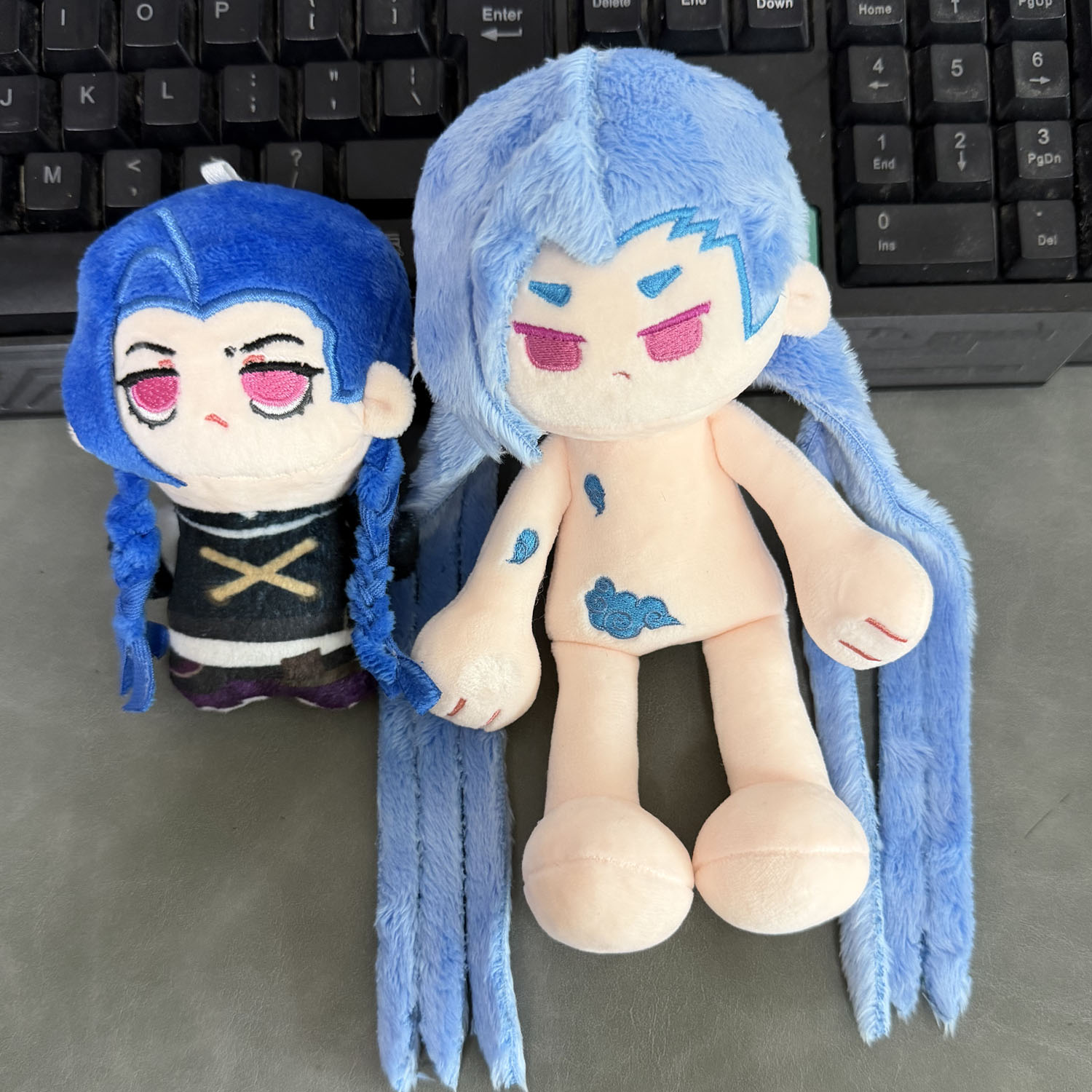 Cosplay Plushie Prop - Anime Gra Powder Jinx Pluszowa Zabawka